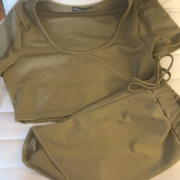 2 piece set